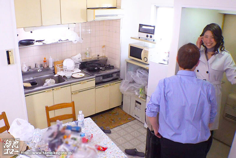 難波SMクラブの元伝説女王様をM男クン家に派遣します！ド級の痴女テクと関西弁ささやきで東京マゾザーメンをブッコ抜く！ 花宮きょうこ_関連動画