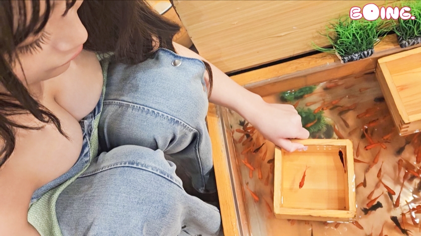 【大玉でかメロン超え2.1kg！！】愛嬌マシマシ・天然G乳大暴走 in浅草【ぱいぱいズリ子。】_関連動画