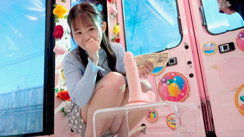 完全撮り下ろし路上ナンパ！街で見つけた美女10人が初めての固定ディルドまたがりオナニー！揺れるデカ尻！卑猥なくちゅ音！ズッポリ丸呑み！杭打ち激ピストン！「ヤバい、気持ち良い…」恥じらいながらも我慢できずに痙攣イキ！ヒクつくアナルまで丸見えのドアップ接写ア…_関連動画