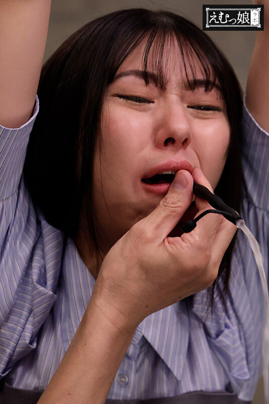 喉奥貫破 本格イラマ調教志願 爽やかに透明ゲロ撒き散らし臨界ピーク超越 スレンダー現役女子大生しゅうかさん_関連動画