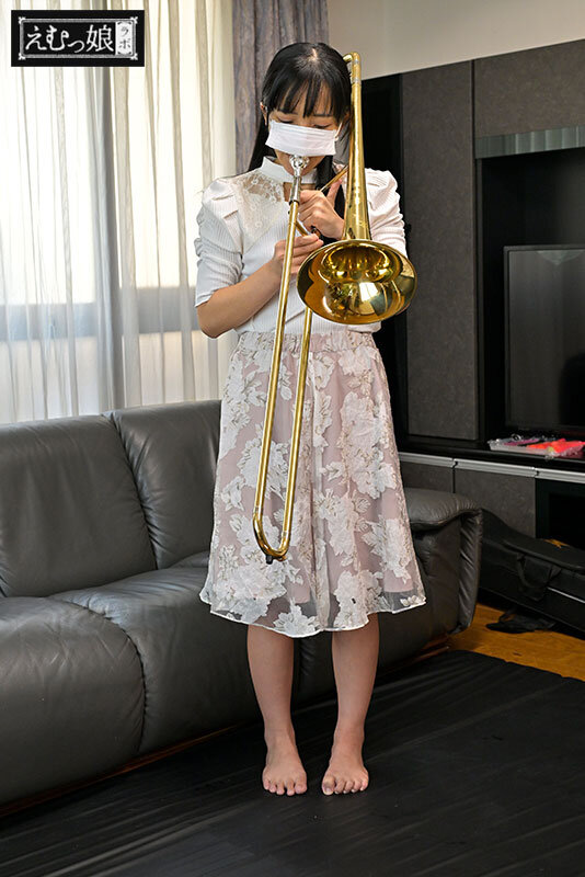 149cm小さな体で30cm大きく拡張 極肛門トロンボニスト_関連動画