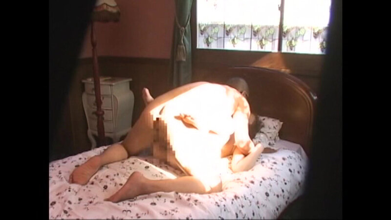 熟年女性のセックスサークル 人妻性交 熟女、人妻たちとのセックスだけの割り切った関係 性欲の強い欲求不満の人妻や熟女8人の本番性交 5時間40分超拡大スペシャル_関連動画