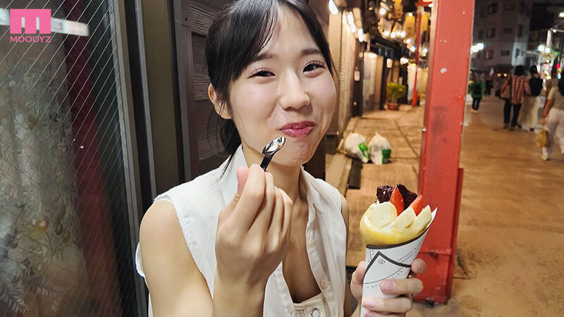 ぷっくり微乳と極細クビレ ウエスト56cm、イク度しなるクビレがスゴい七草ひいろAVデビュー_関連動画