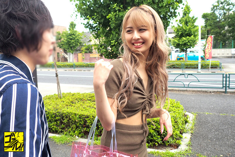 コインランドリーでナンパ！！ノーブラで洗濯に来た無防備娘に下着拝見したら羞恥パン沁み続出！即ハメ中出しヤレんのか！？8時間12名BEST_関連動画