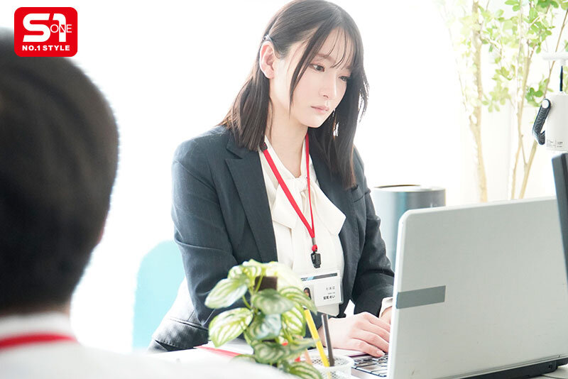 隠れ爆乳OLが今月のノルマ未達成のため本日より1週間全裸出社 私のカラダで皆様を全力ご奉仕・フォローさせていただきます。 鷲尾めい_関連動画