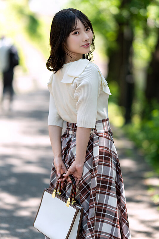 【潮吹き祭り】新婚若妻ちゃん25歳 旦那に隠れてオナニーしまくりむっつり淫乱奥様をGスポット鬼抉りで快感解放中出しファック！！【低身長=性欲強いガチ】_関連動画