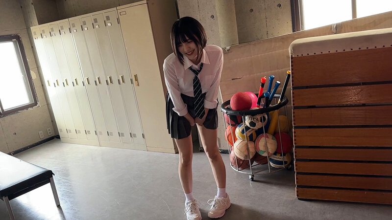 校内でこれはヤバすぎ。某サイトで鬼バズりしたエロすぎる思春期カップルの学内淫交 流出映像。_関連動画