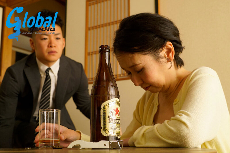 新・嫁の母と禁断性交 其の伍 やっぱり妻よりもお義母さんの方がいいよ… 生野光代_関連動画