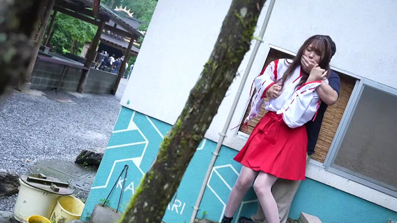 野外撮影会痴●人気コスプレイヤーの弱みに付け込んで セクハラ羞恥写真撮影 強●透け乳首＆無理やり大量中出し追い撃ちアクメ～ひまり編～_関連動画