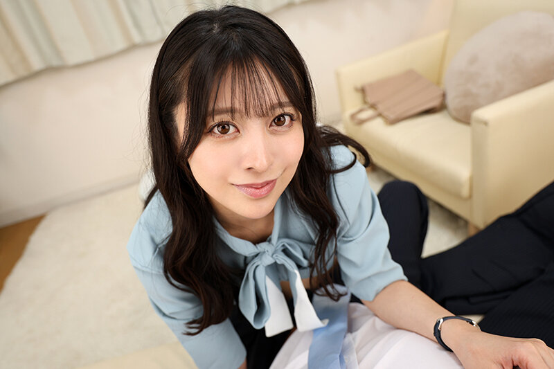 【VR】会社の部下は妻が寝ている隣でも大胆に誘惑し不倫SEXを求める魔性のオンナ 潤うるる_関連動画
