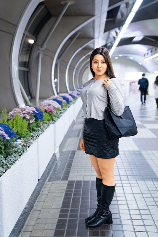 いきなり潮吹きスプラッシュ！！即吹かせ人妻ナンパ！！そこらへんの人妻全員吹かせる！_関連動画