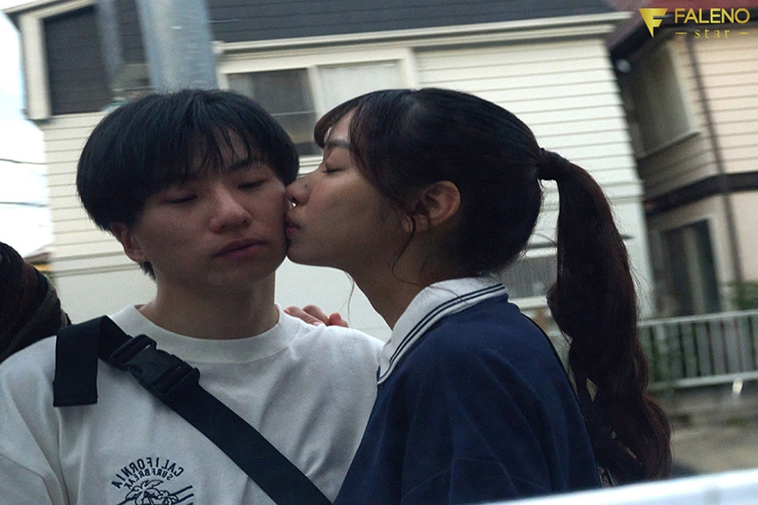 初めてできた彼女の巨乳に高鳴った性欲は朝を迎えても収まるはずはなく… 西園寺うた_関連動画