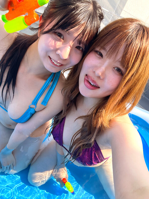 【承認欲求】SNS自撮り配信 あたシコ女子校生ビキニ_関連動画