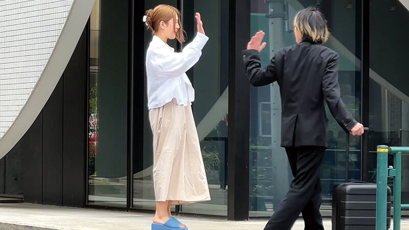 24時間居座り集団中出しレ●プ04 人妻Mさん_関連動画