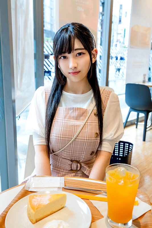 顔出し！素人女子大生！脱いだら天然Gカップ1年生 りおちゃん 純粋19才にもも色ぷっくり乳輪巨乳の逸材！乳ま●こで初パイズリ。膣奥突かれて激イキ痙攣！_関連動画