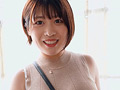 美爆乳しゃぶらせデリバリー人妻！欲求不満な元フードル絶倫ママが超性感おっぱいチクイキ発情！ぷるんぷるんパイ出しコスで肉弾ミルキー中出しSEX！ 白雪美月_関連動画