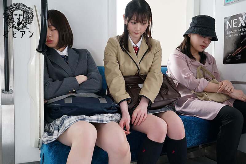ノーパンは私たちだけの秘密のサイン。 レズの誘惑に負けたあの日から隣町のあの子と毎朝痴●密会しています。 静河 赤名いと_関連動画