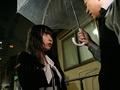 雨の日が私のマゾ記念日 旦那に捨てられ、元バイト先のマスターに服○を乞う私 逢沢みゆ_関連動画